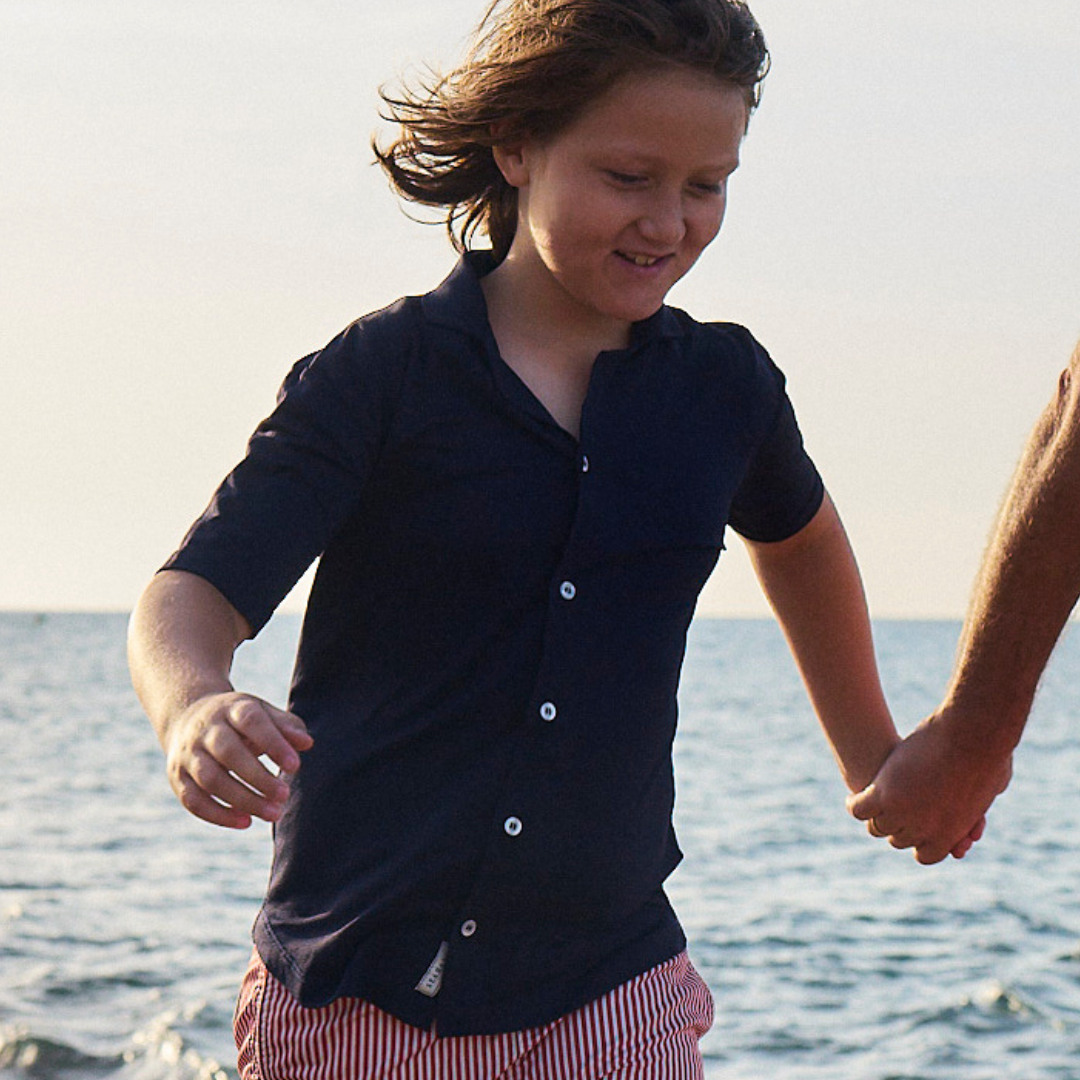 Camisa corta de niño con protección solar - azul marino